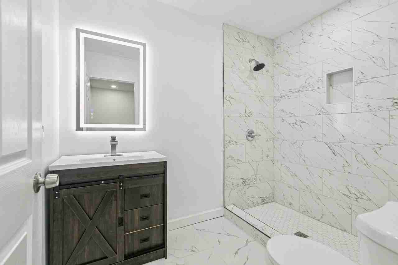 1925 Broadway St #NA - Photo 2 of 12