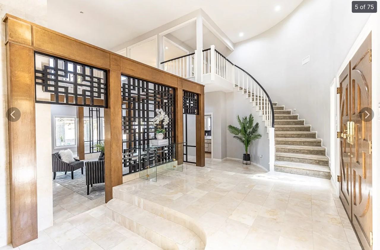 8402 Wayne Ave #NA - Photo 4 of 36