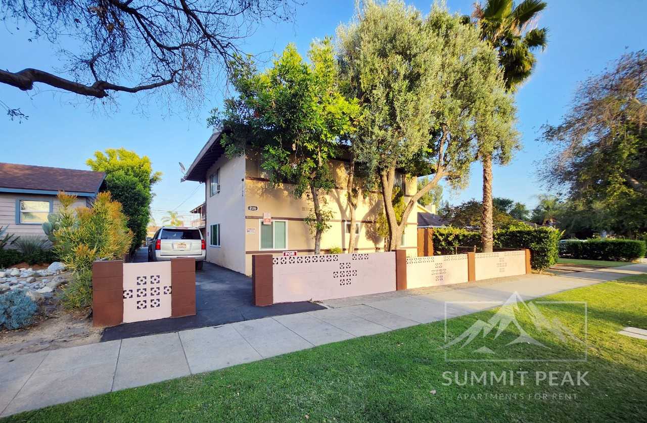 236 N San Gabriel Ave #17