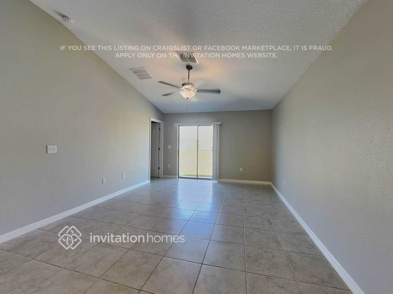 7112 Paradise Island Ct - Photo 3 of 18