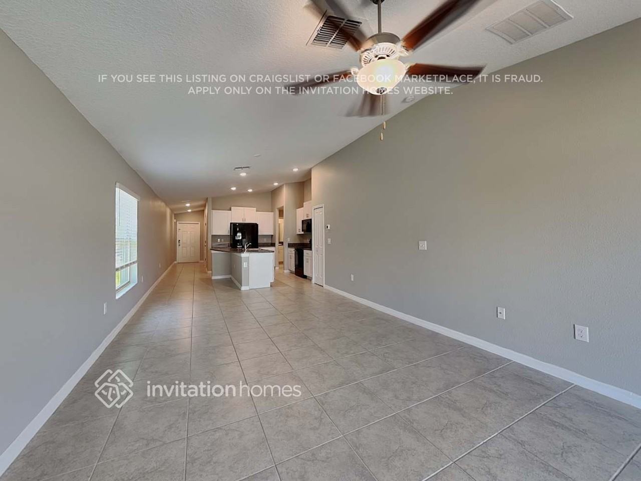 7112 Paradise Island Ct - Photo 4 of 18