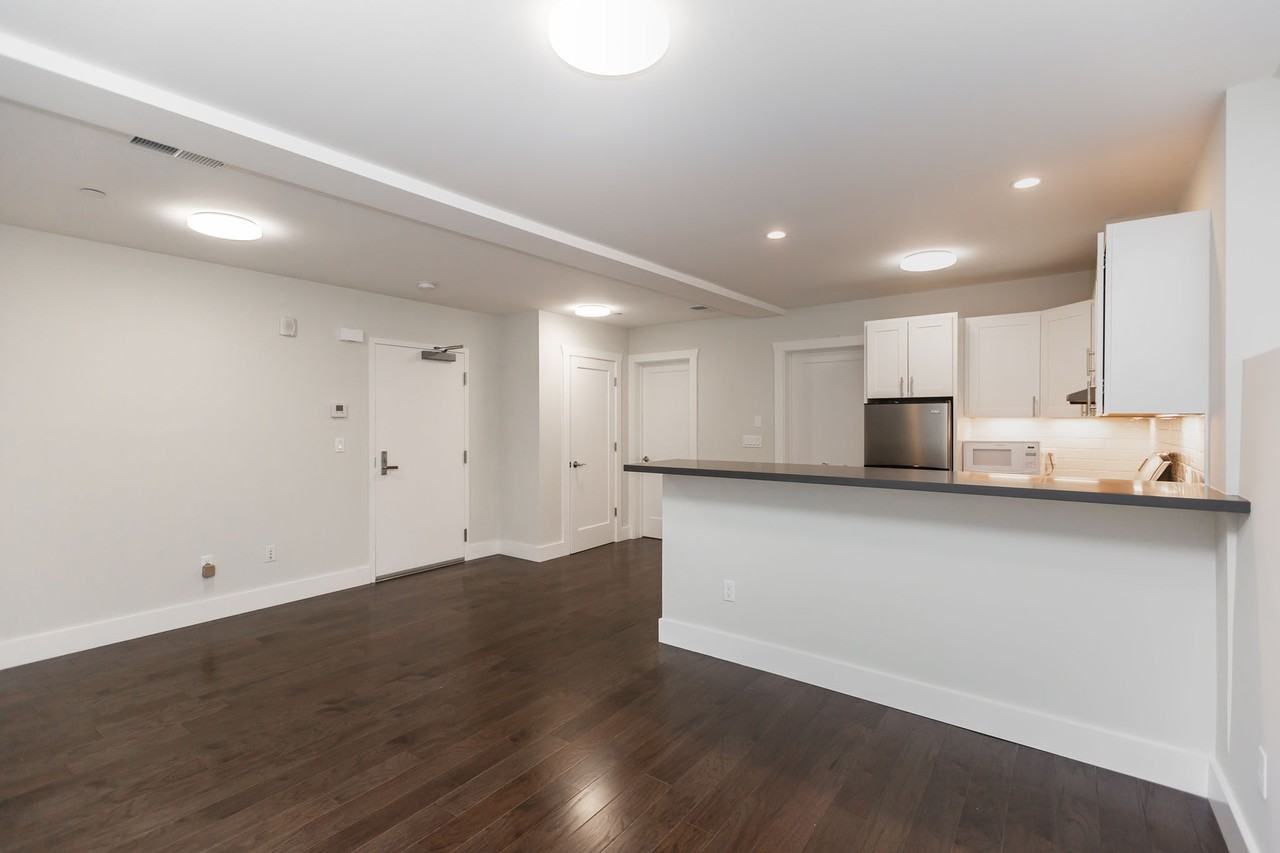 1445 Mason - Photo 5 of 25
