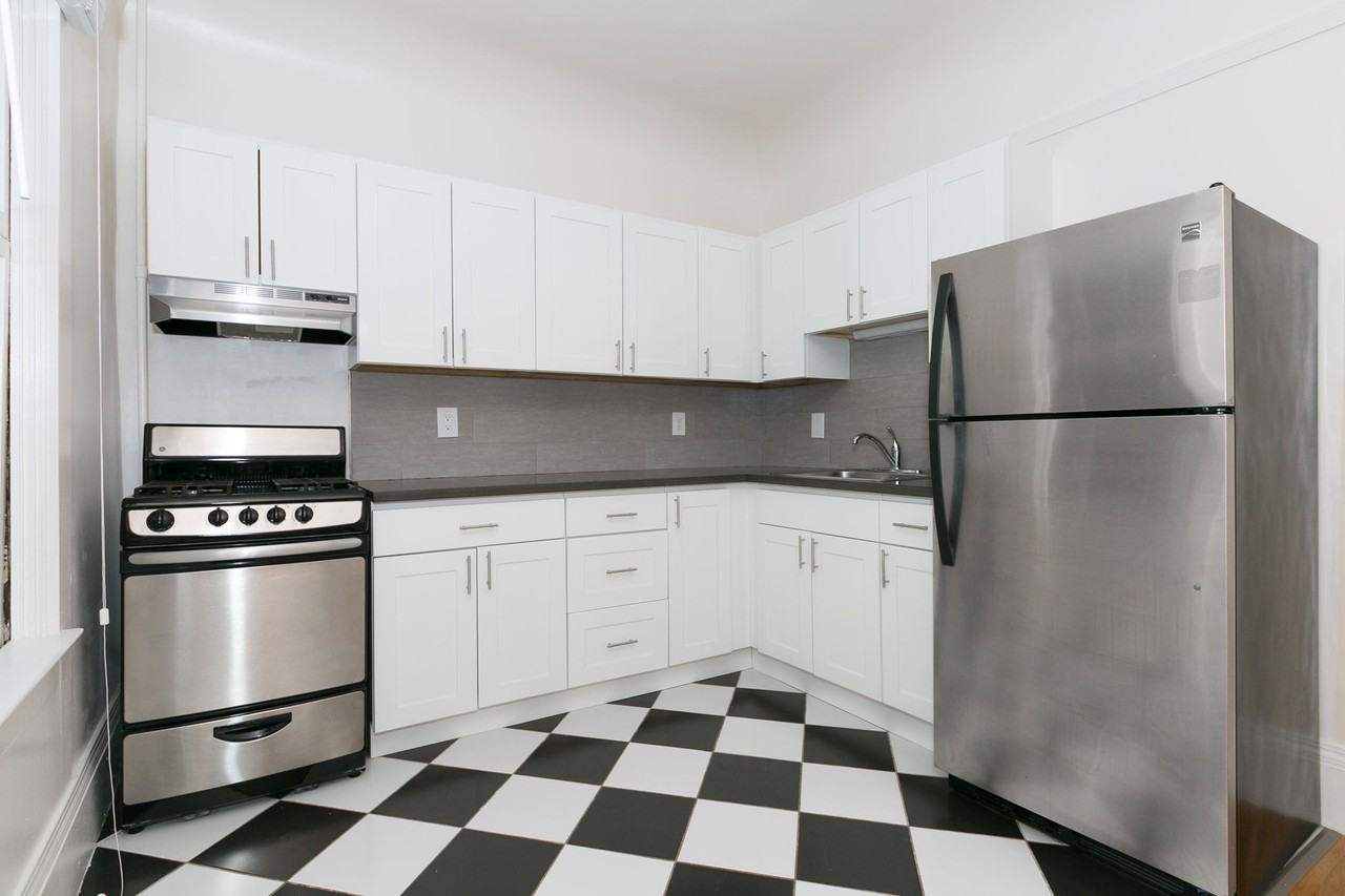 1025 Sutter - Photo 2 of 31
