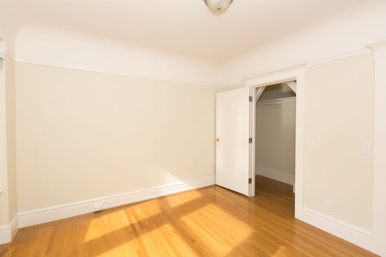 1025 Sutter - Photo 5 of 31