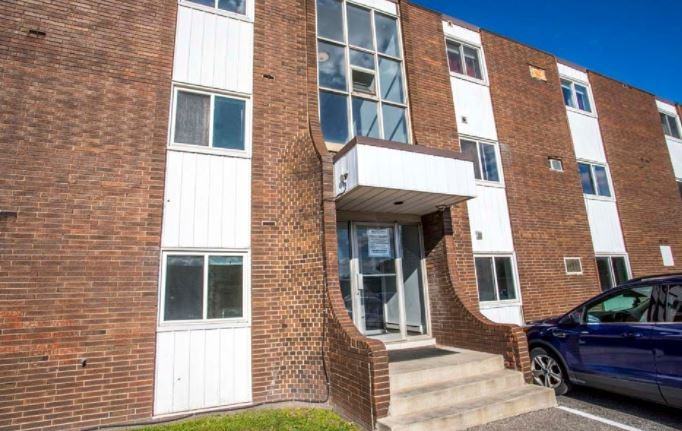 Sandwich Street Apartments - Photo 3 of 24