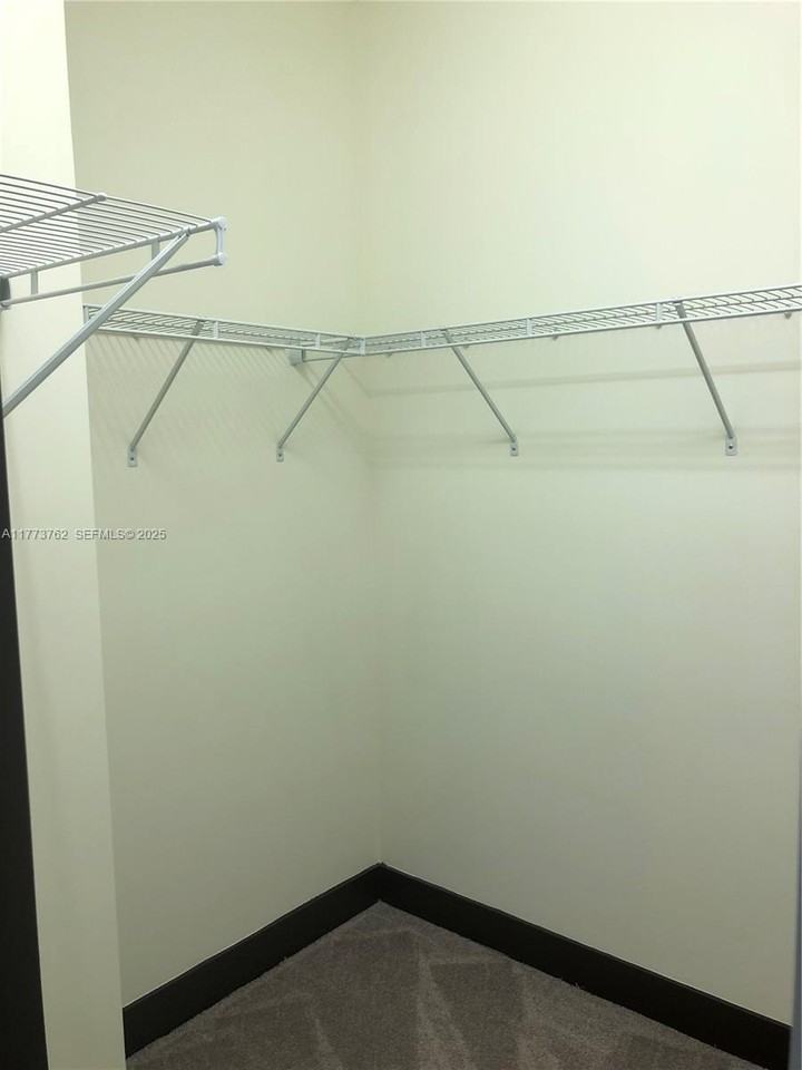 15668 Northwest 91st Court - Photo 6 of 20