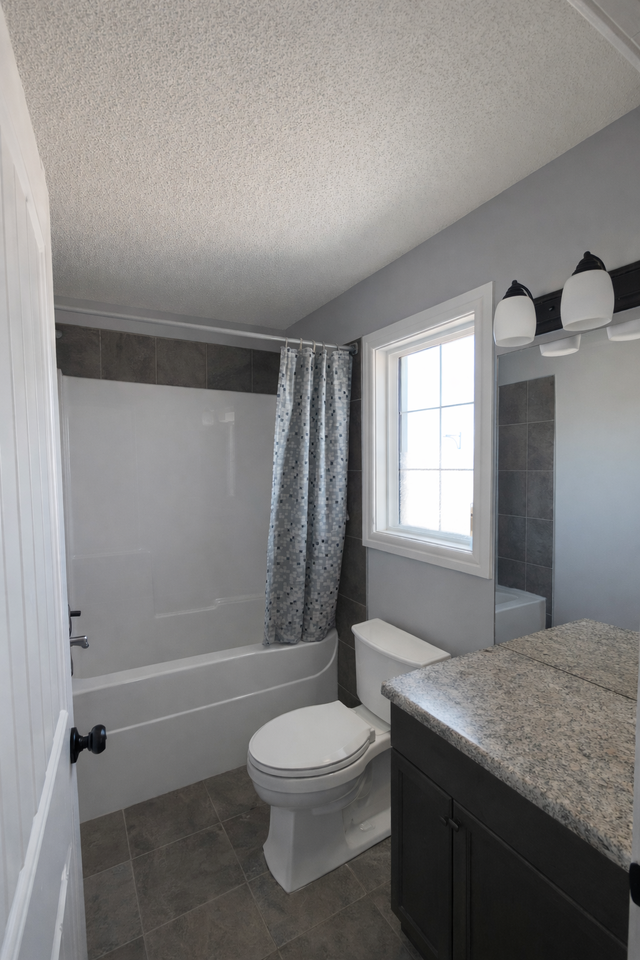 Modern 3 Bedroom Duplex | 2.5 Bath | Laurel Edmonton - Photo 6 of 15