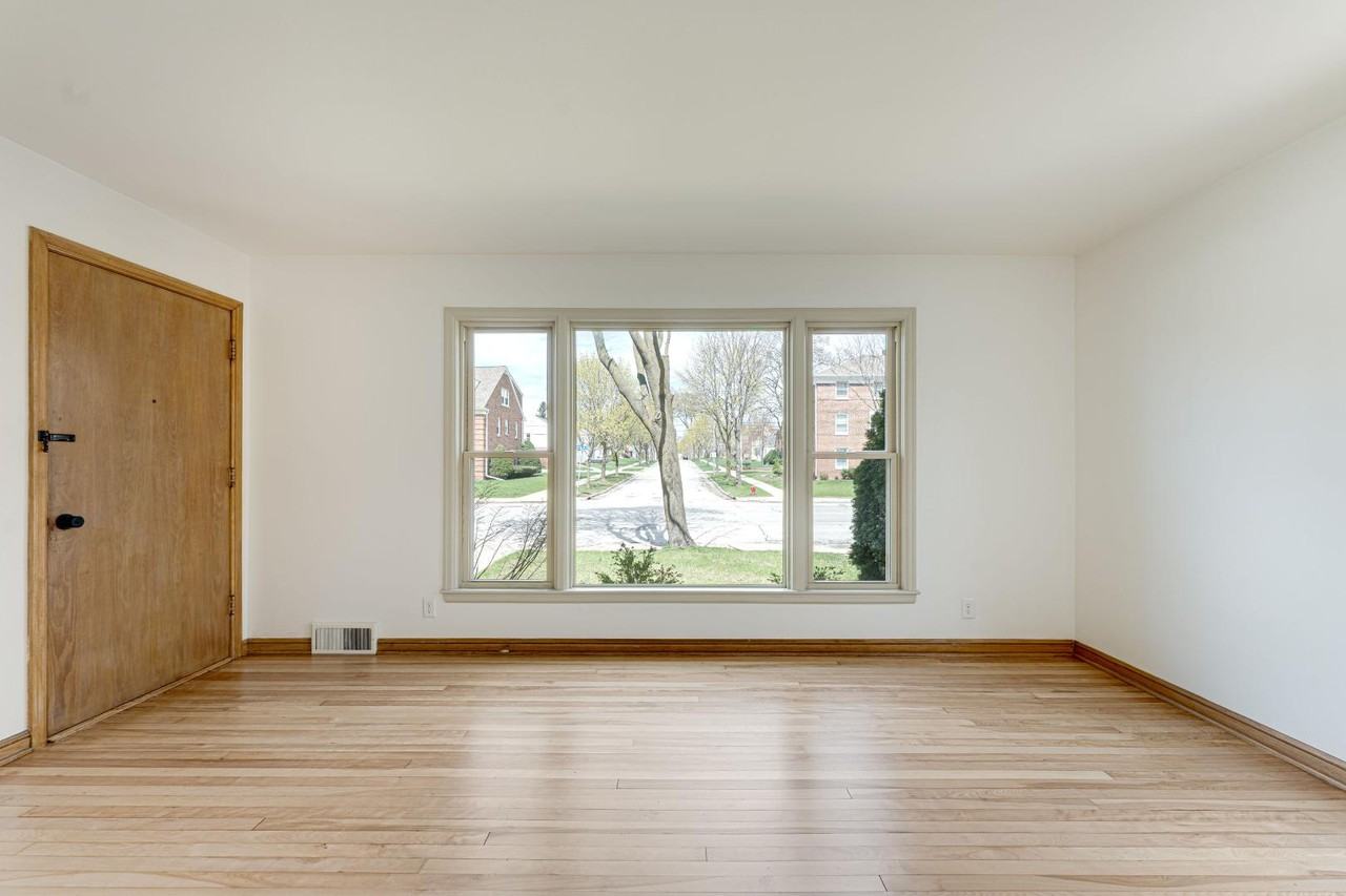 8201 W North Ave - Photo 5 of 11