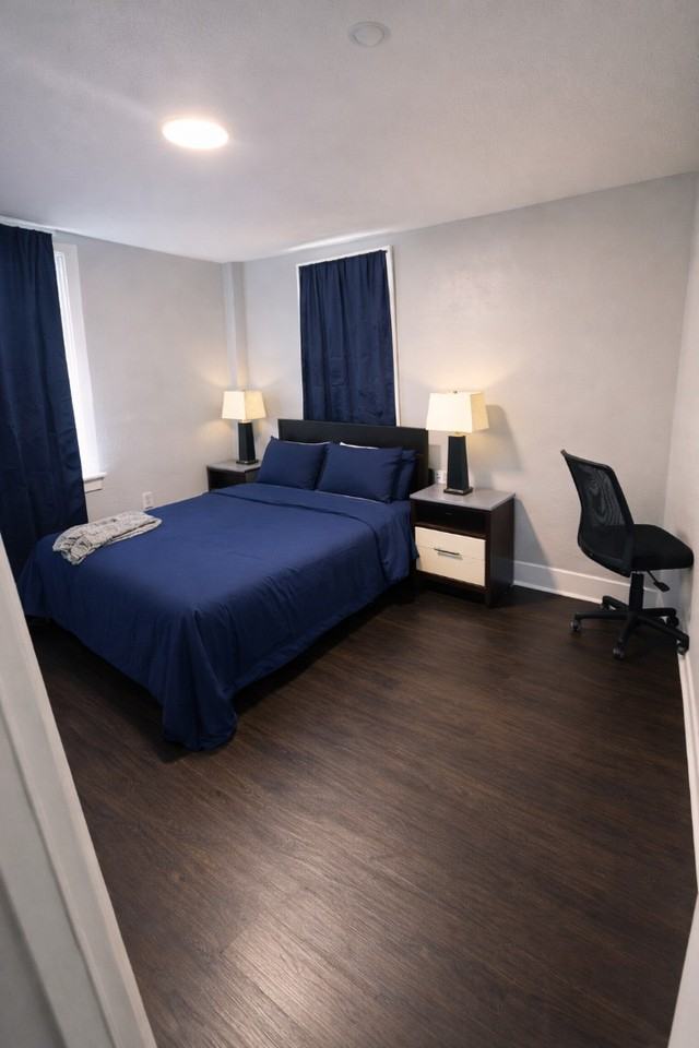 818 Broad St - Photo 7 of 20