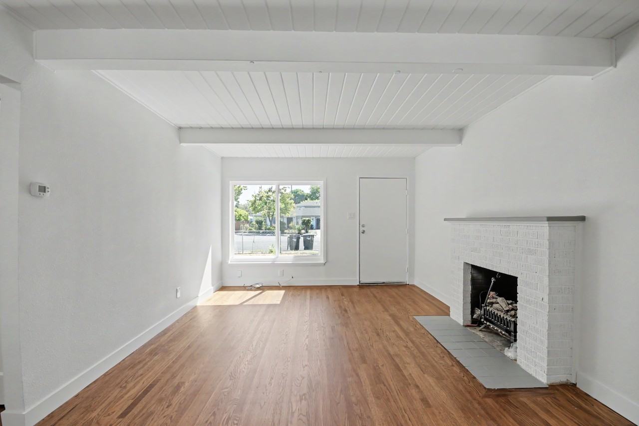 1125 Henderson Ave #1 - Photo 2 of 10