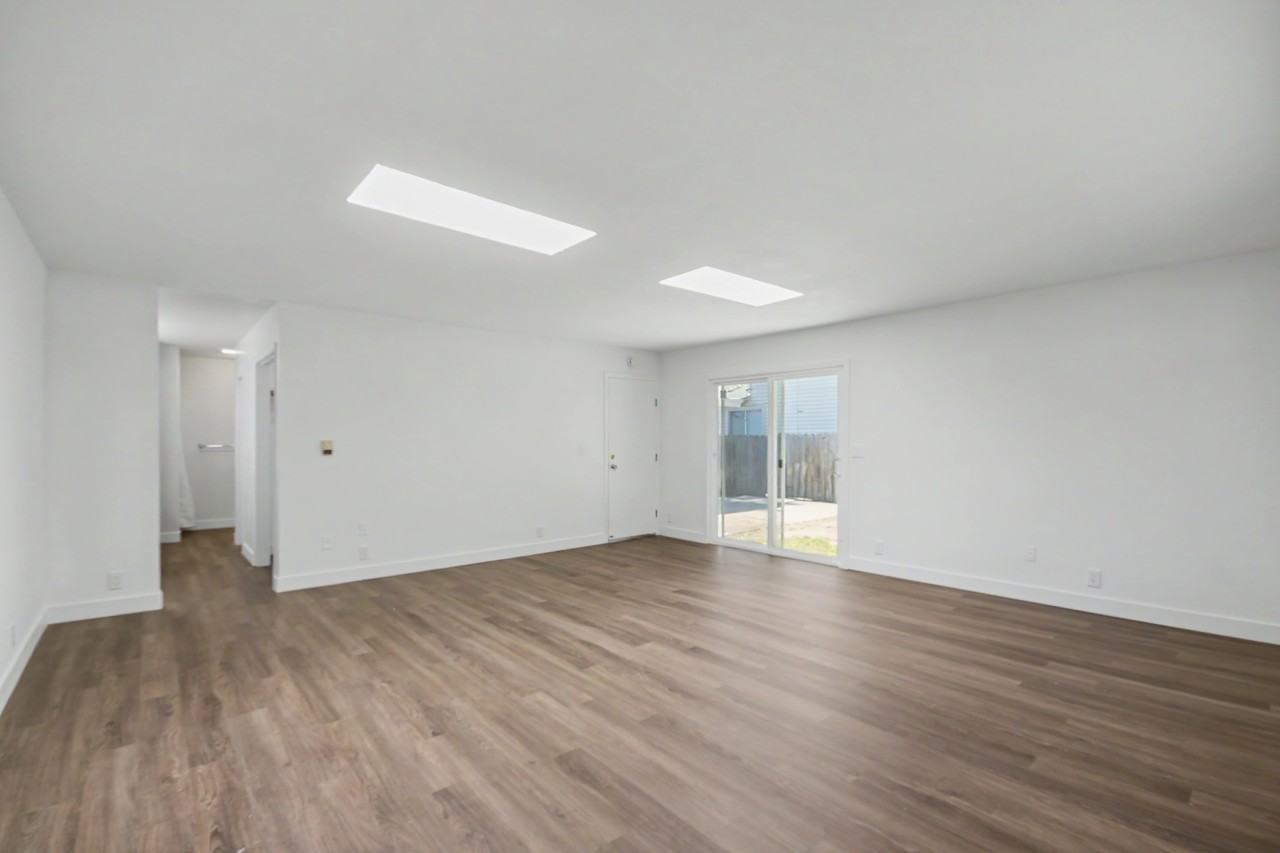 1125 Henderson Ave #1 - Photo 4 of 10