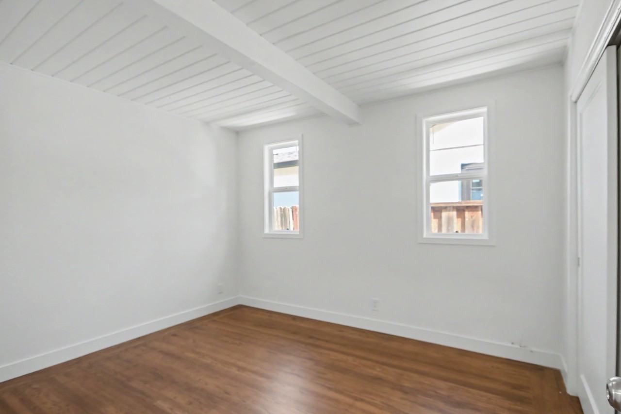 1125 Henderson Ave #1 - Photo 5 of 10