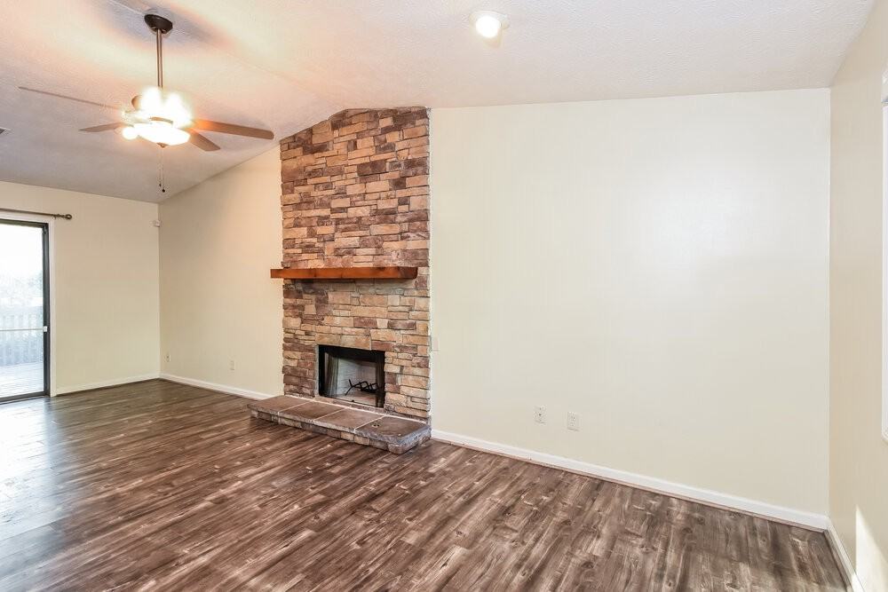 496 Jaywood Dr - Photo 6 of 17