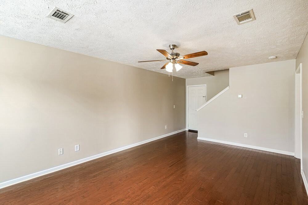 1416 Sprucedale Dr - Photo 4 of 17