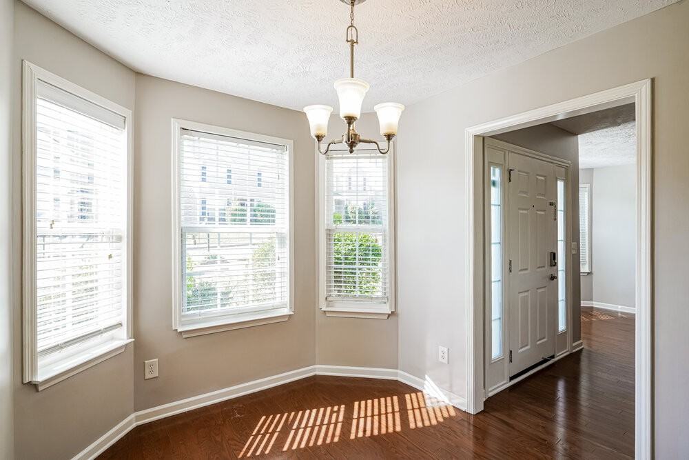 1416 Sprucedale Dr - Photo 5 of 17