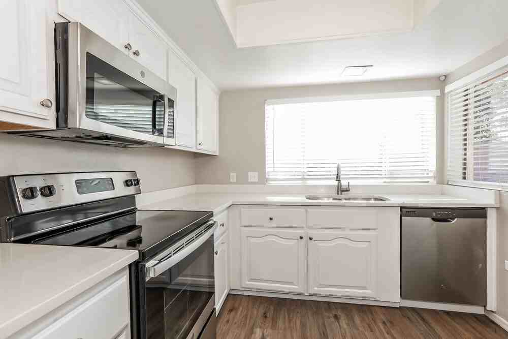 840 S 21st St - Photo 6 of 16