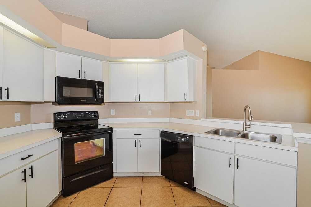 3100 Orchard Pl - Photo 7 of 16