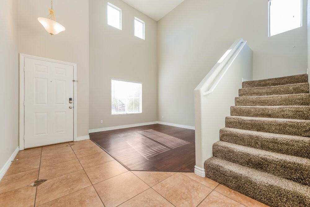 5305 Santa Fe Heights St - Photo 5 of 17