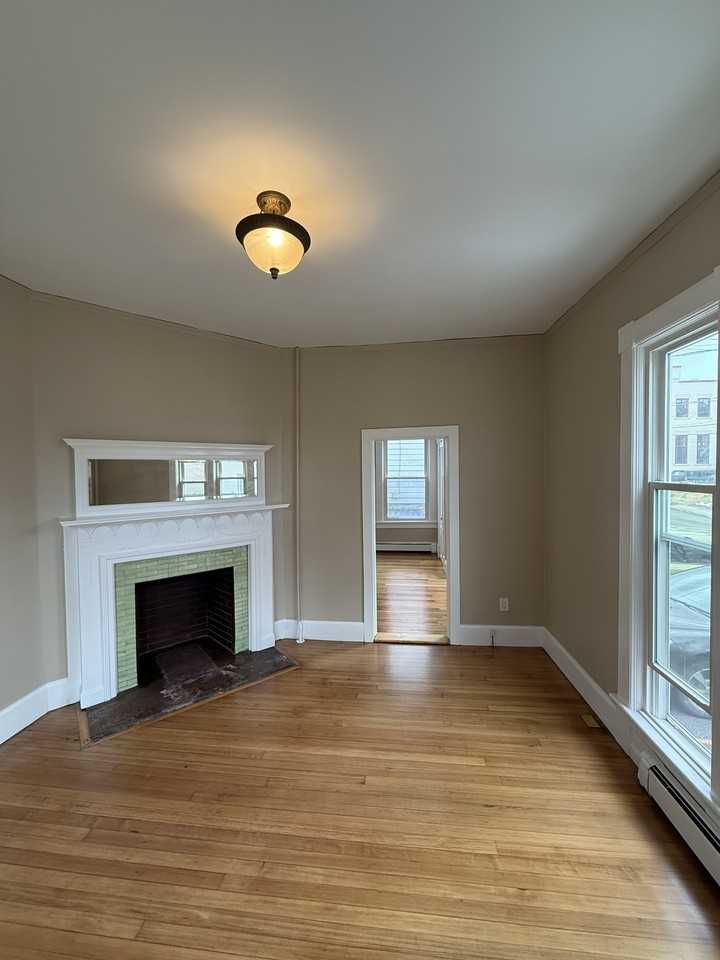 11 Osgood St #2 - Photo 4 of 12