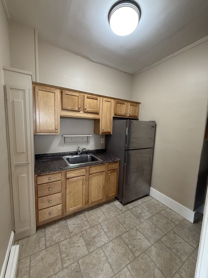 11 Osgood St #2 - Photo 7 of 12