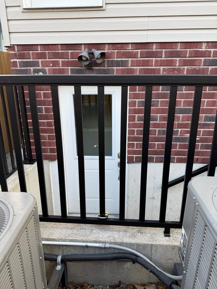 658 Caron Avenue - Photo 2 of 13