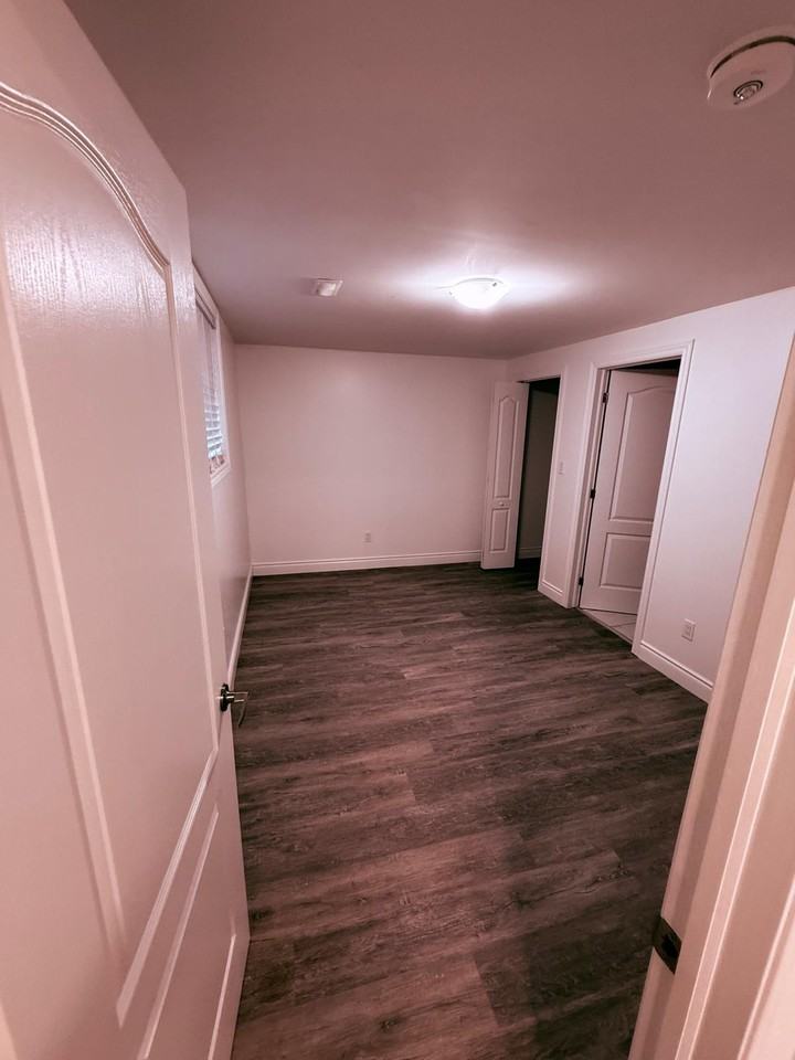 658 Caron Avenue - Photo 6 of 13