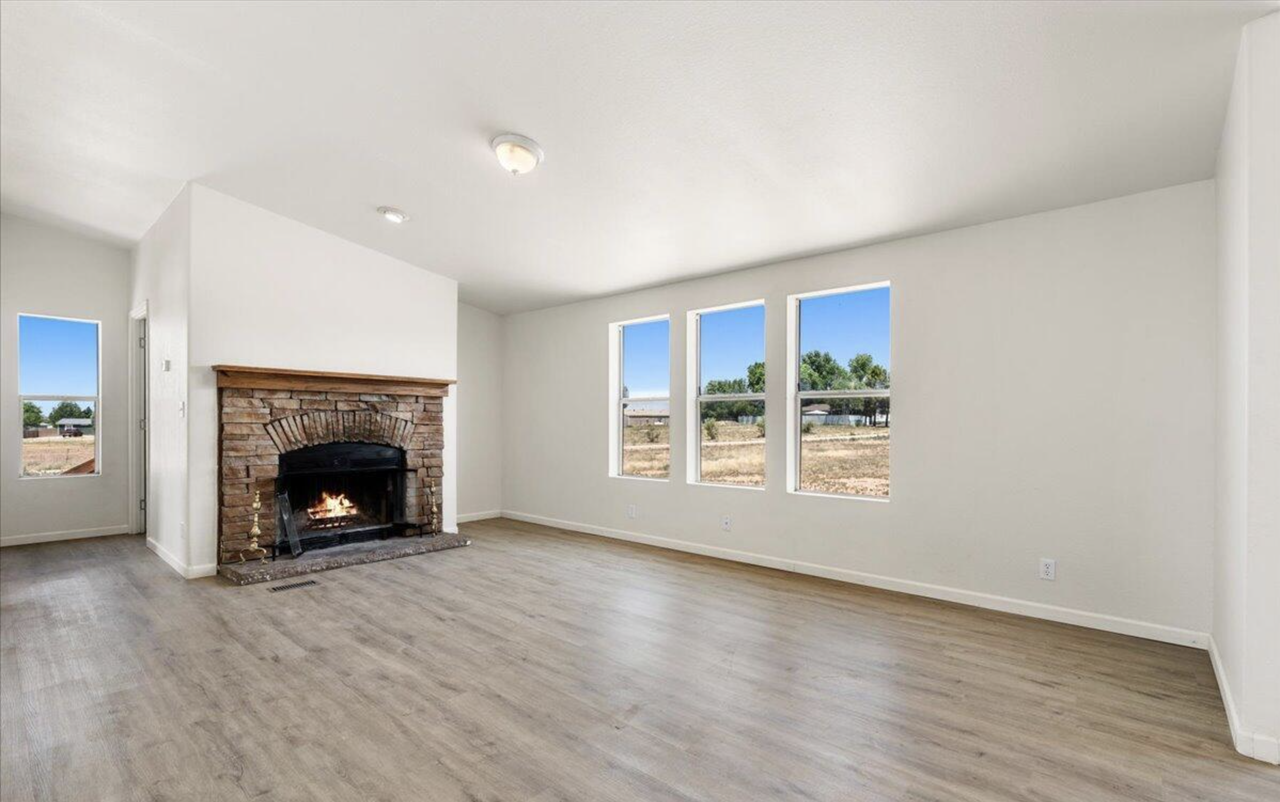 24175 N Los Angeles St #1 - Photo 5 of 15