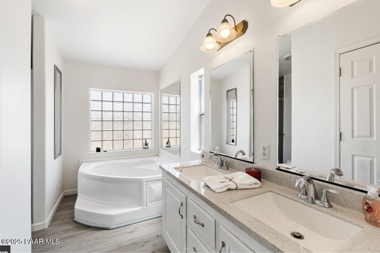 24175 N Los Angeles St #1 - Photo 6 of 15