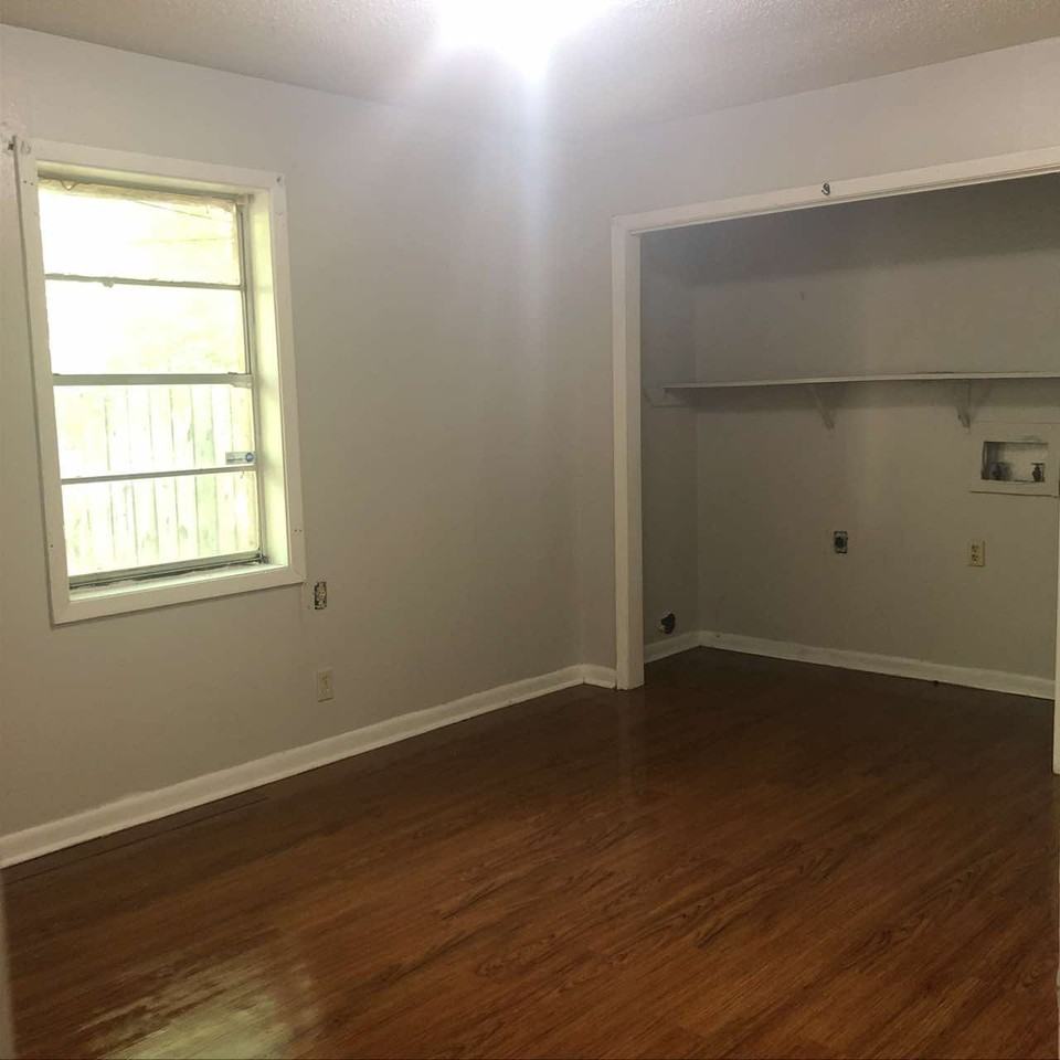 4004 Lee Ct #1 - Photo 5 of 9