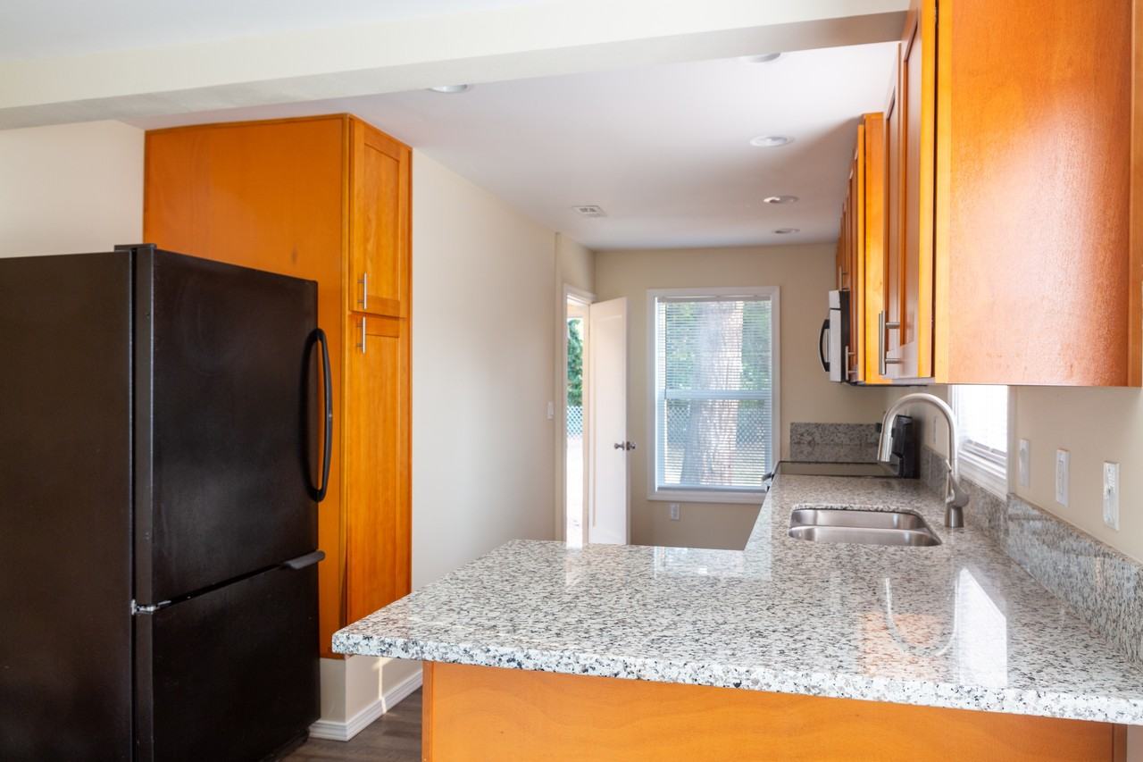 13107 Se Division St #1 - Photo 5 of 23