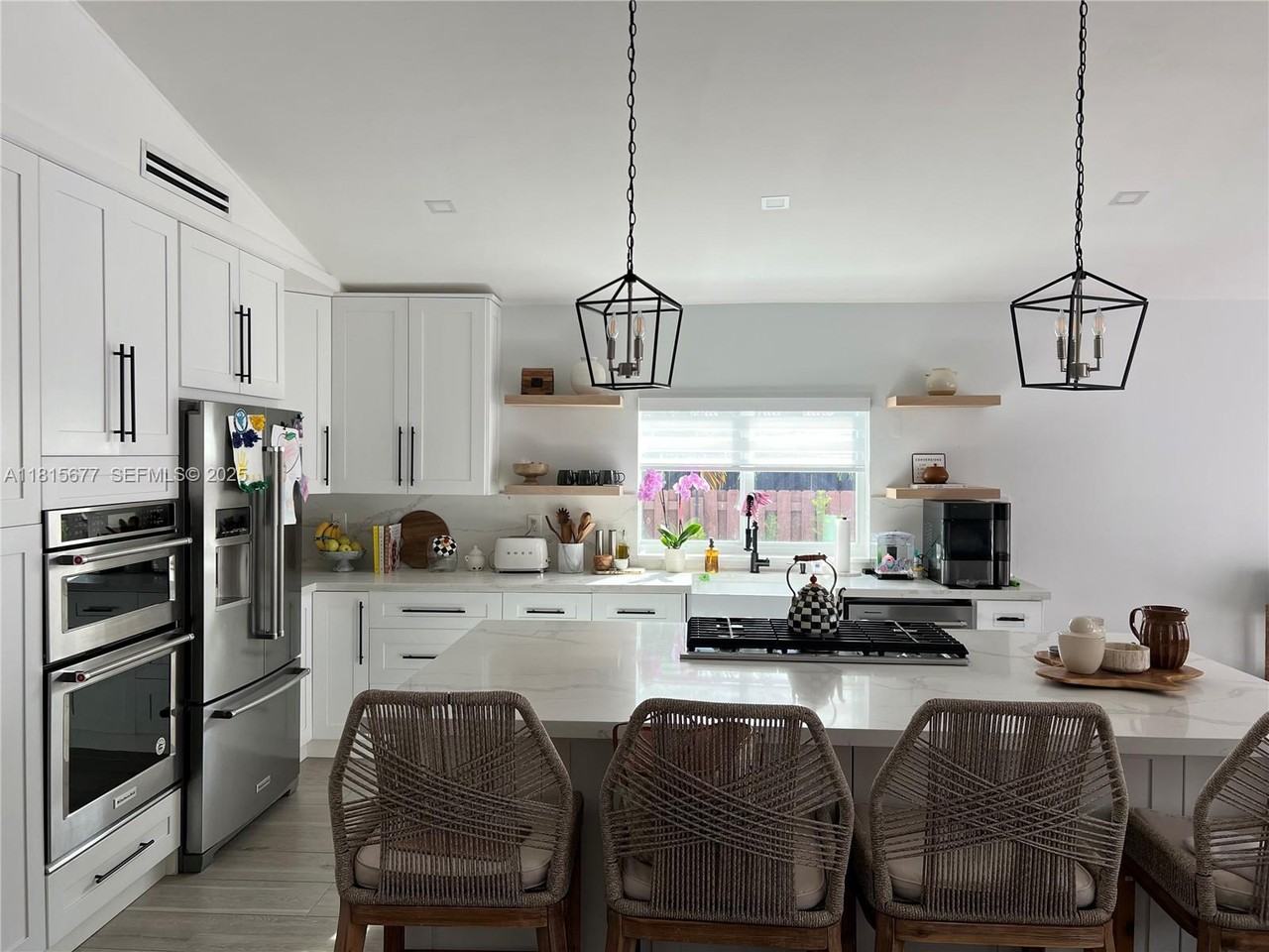 15830 Southwest 85th Street - Photo 2 of 18