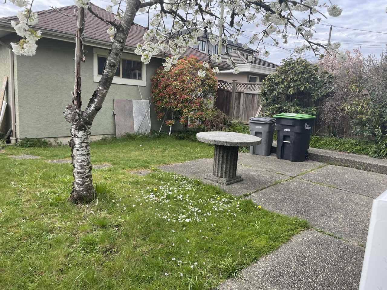 6039 Ontario St #1 - Photo 3 of 8