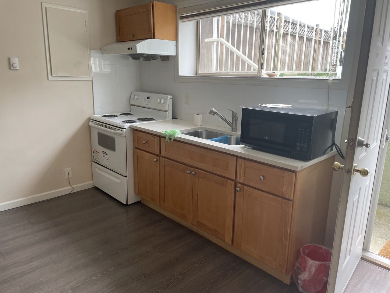 6039 Ontario St #1 - Photo 4 of 8