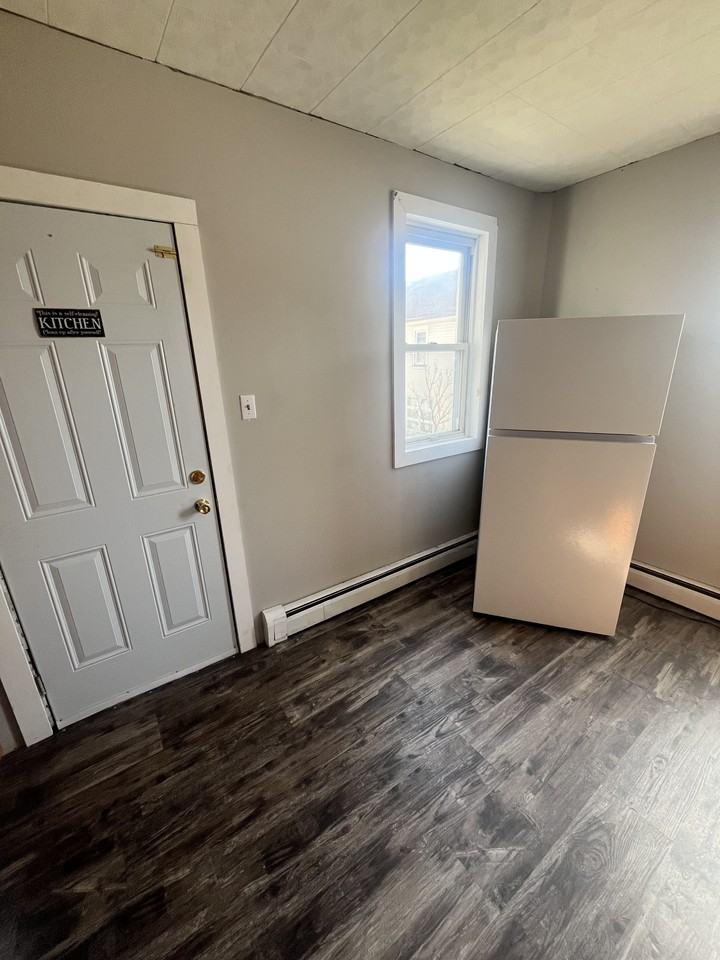 24 Blair St #1 - Photo 4 of 11