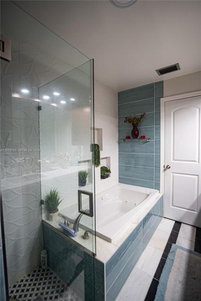 8521 Northwest 53rd Street #0 - Photo 6 of 28