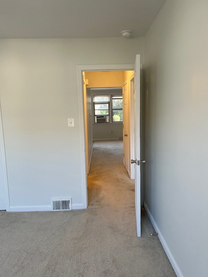 133 Byberry RdEC C-7 #ECC7 - Photo 4 of 13