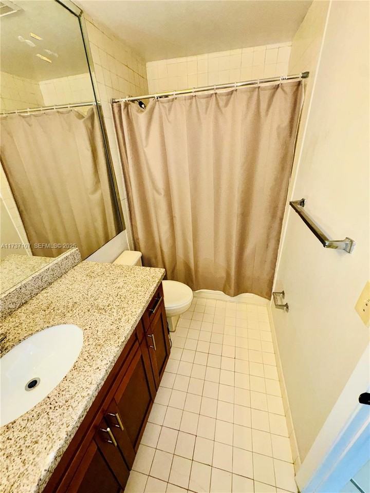 4732 Northwest 98 Place - Photo 5 of 14