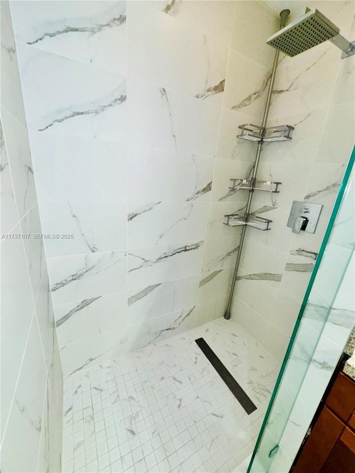 4732 Northwest 98 Place - Photo 6 of 14