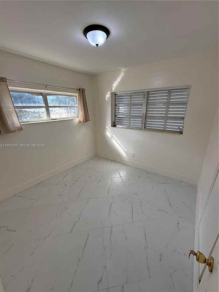 11601 Northwest 58th Place #11601 - Photo 3 of 18