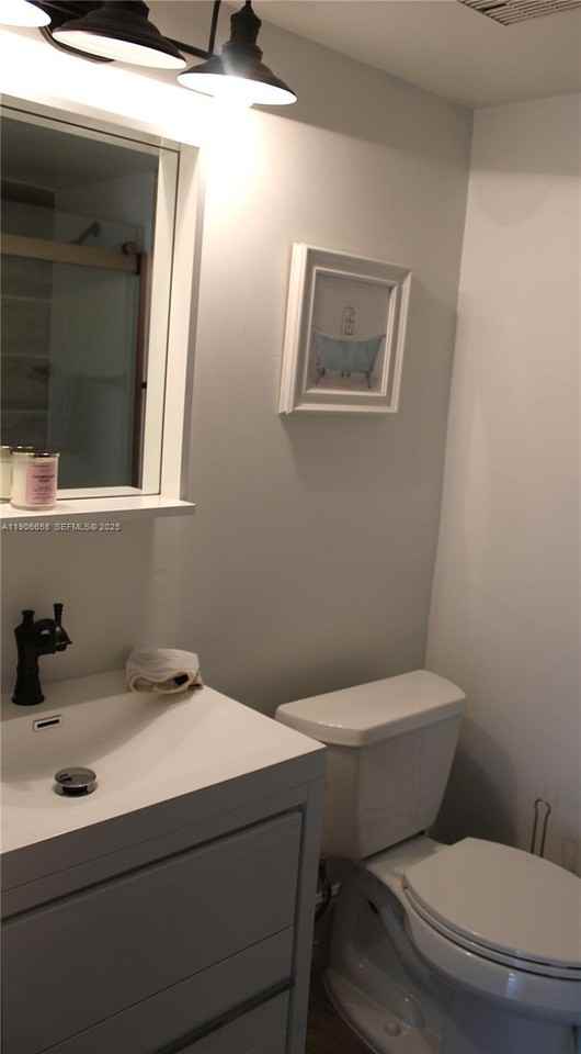 9776 Southwest 92nd Place - Photo 6 of 19