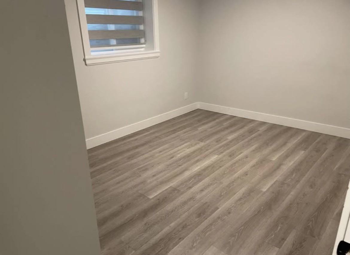 11008 240 St - Photo 2 of 9