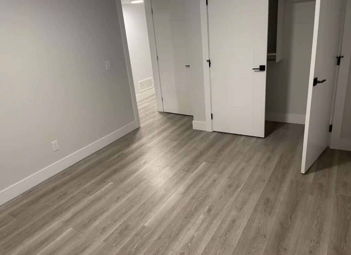 11008 240 St - Photo 5 of 9