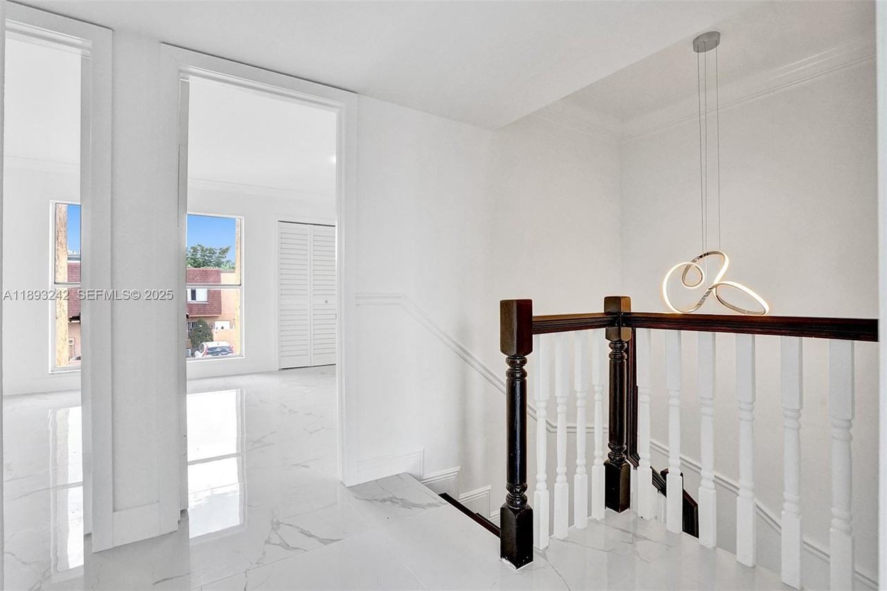 606 Northwest 107th Avenue #2C - Photo 3 of 36