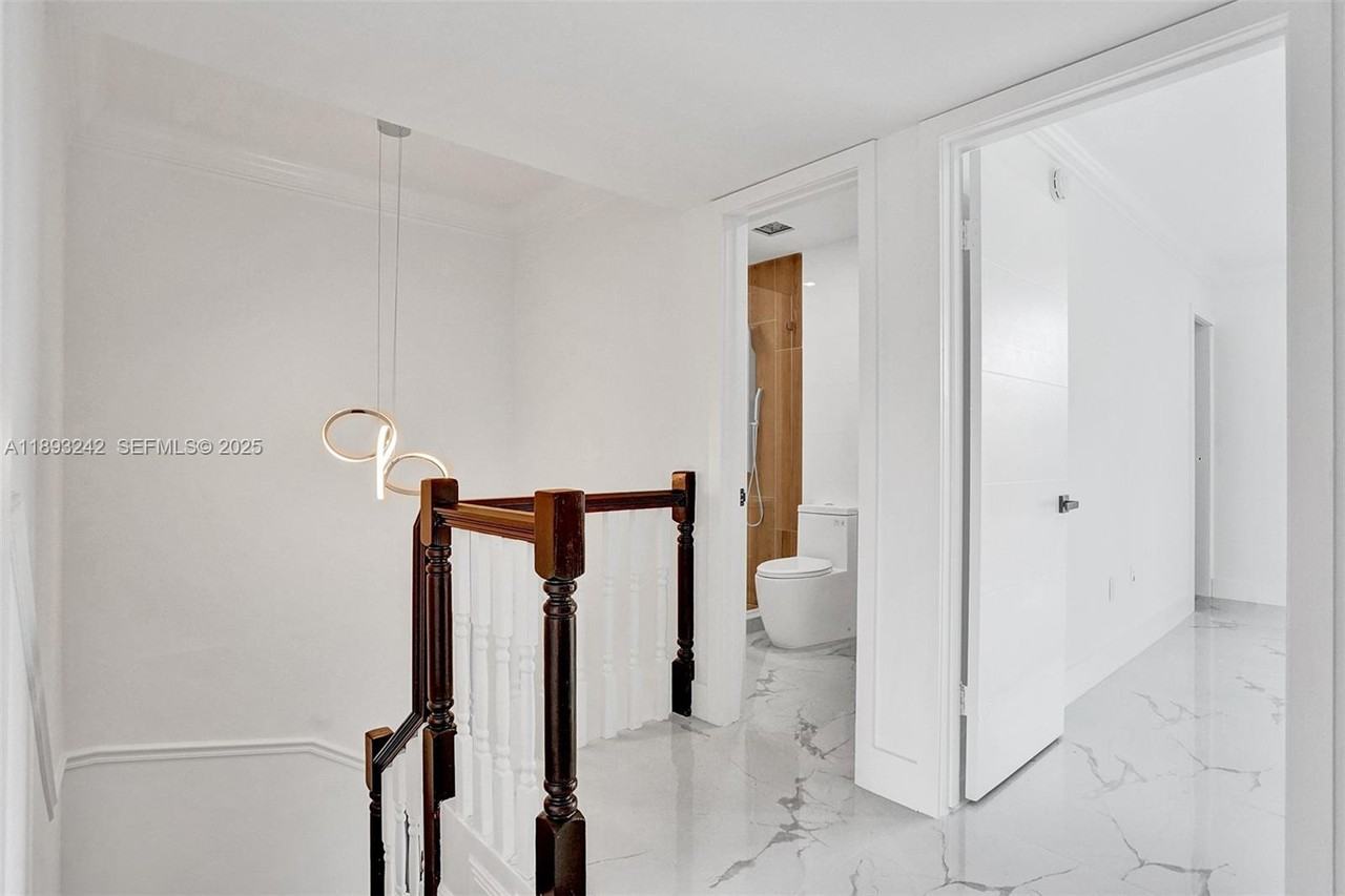 606 Northwest 107th Avenue #2C - Photo 4 of 36