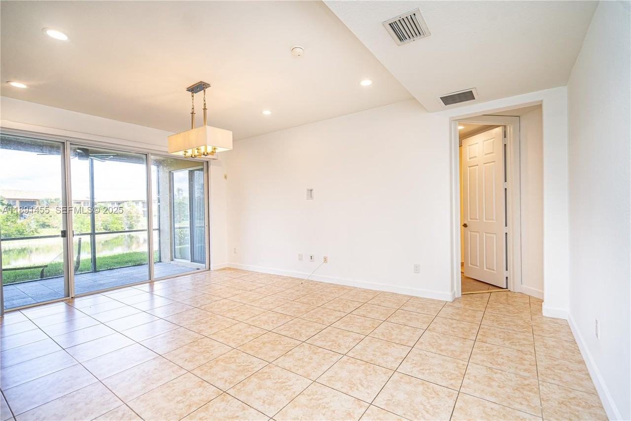 8231 Northwest 127th Lane #33 - Photo 6 of 86
