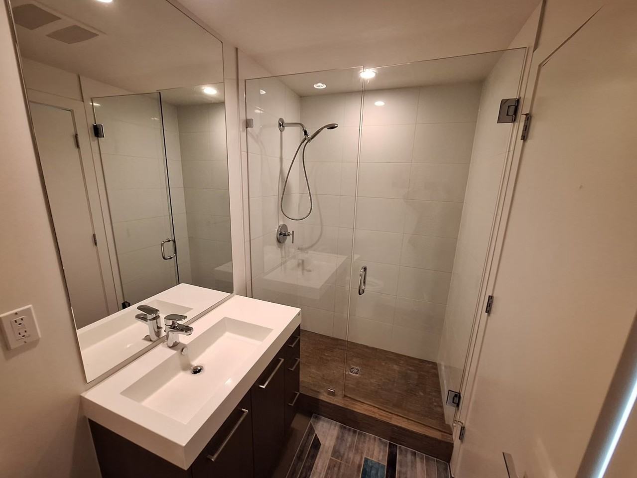 9060 University Crescent #1503 - Photo 6 of 13