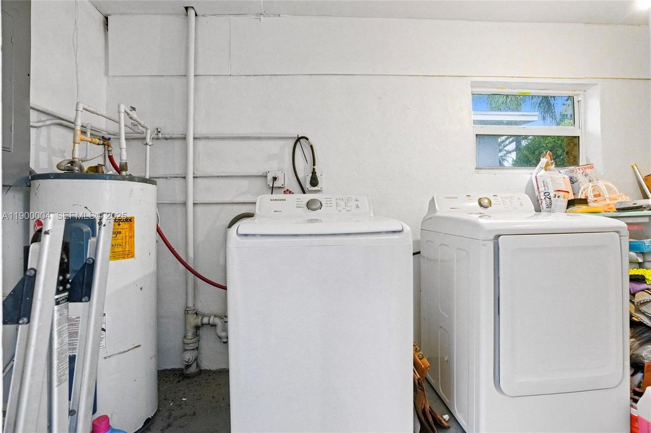 44 Northwest 19th Street #1 - Photo 3 of 35