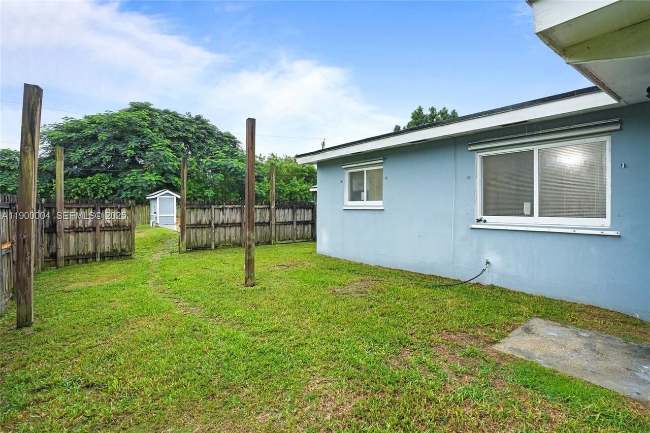 44 Northwest 19th Street #1 - Photo 7 of 35