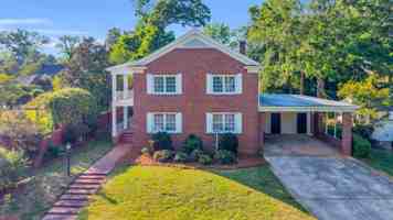 featured image of 205 Blyth Ave