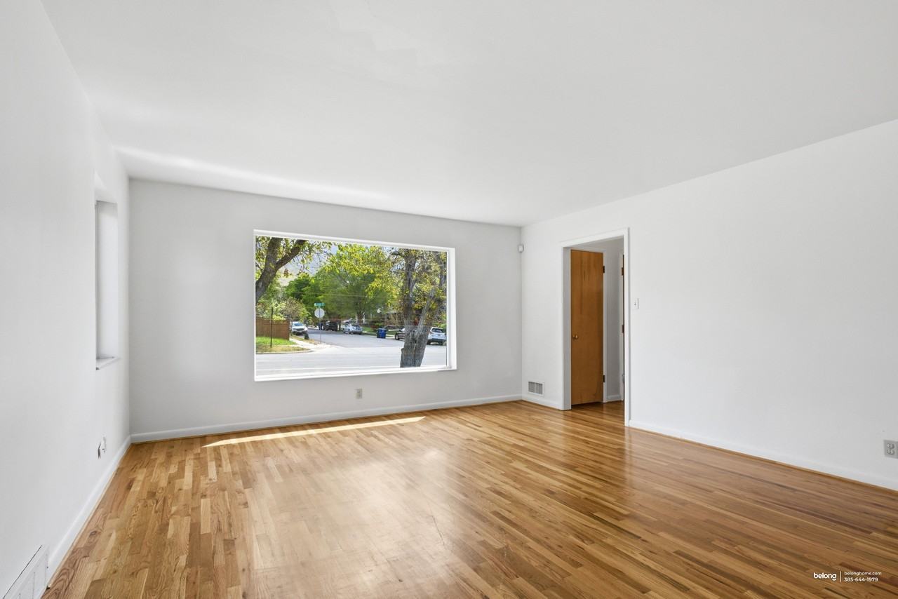 1786 S 2100 E - Photo 5 of 30